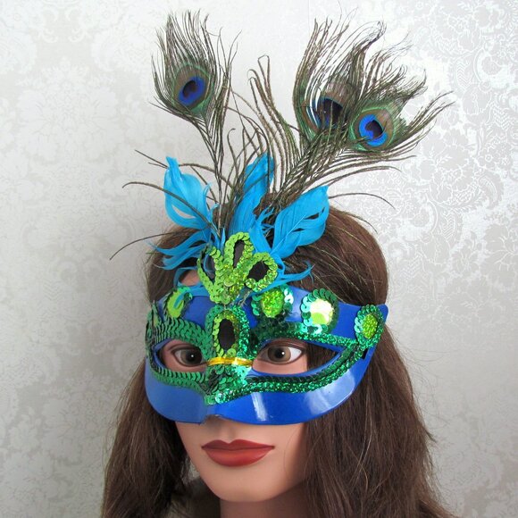 HALLOWEEN MASK, CARNIVALE, MASQUERADE, SEQUINS, PEACOCK FEATHERS, BLUE GREEN WOW - Picture 1 of 4